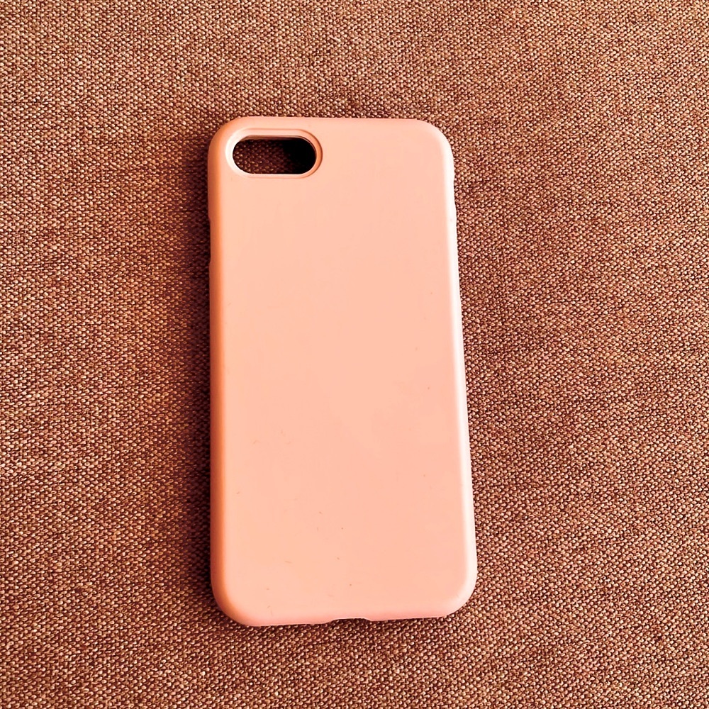 Non slip iPhone 7 case in Blush